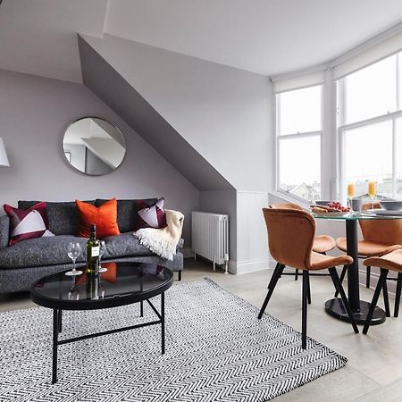 Altido Gorgeous Flat Overlooking Edinburgh Castle Exterior photo