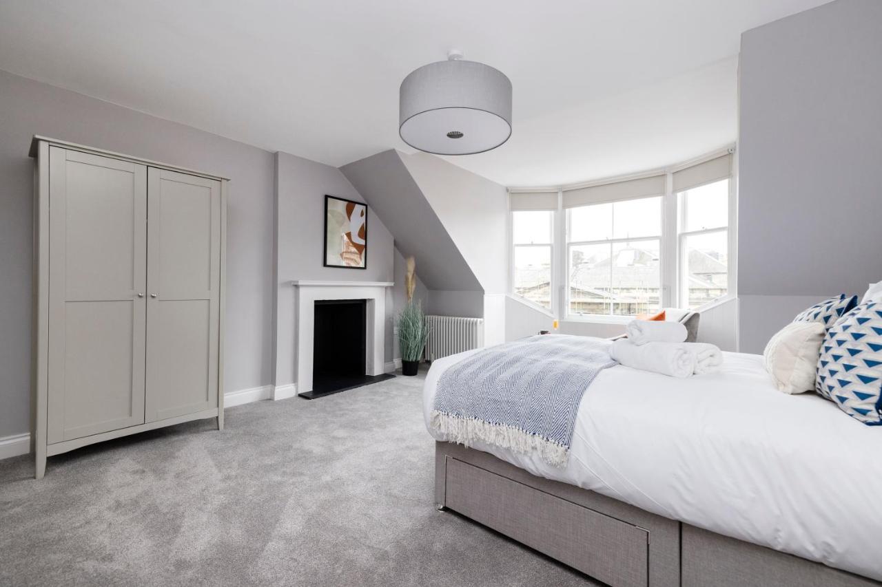 Altido Gorgeous Flat Overlooking Edinburgh Castle Exterior photo